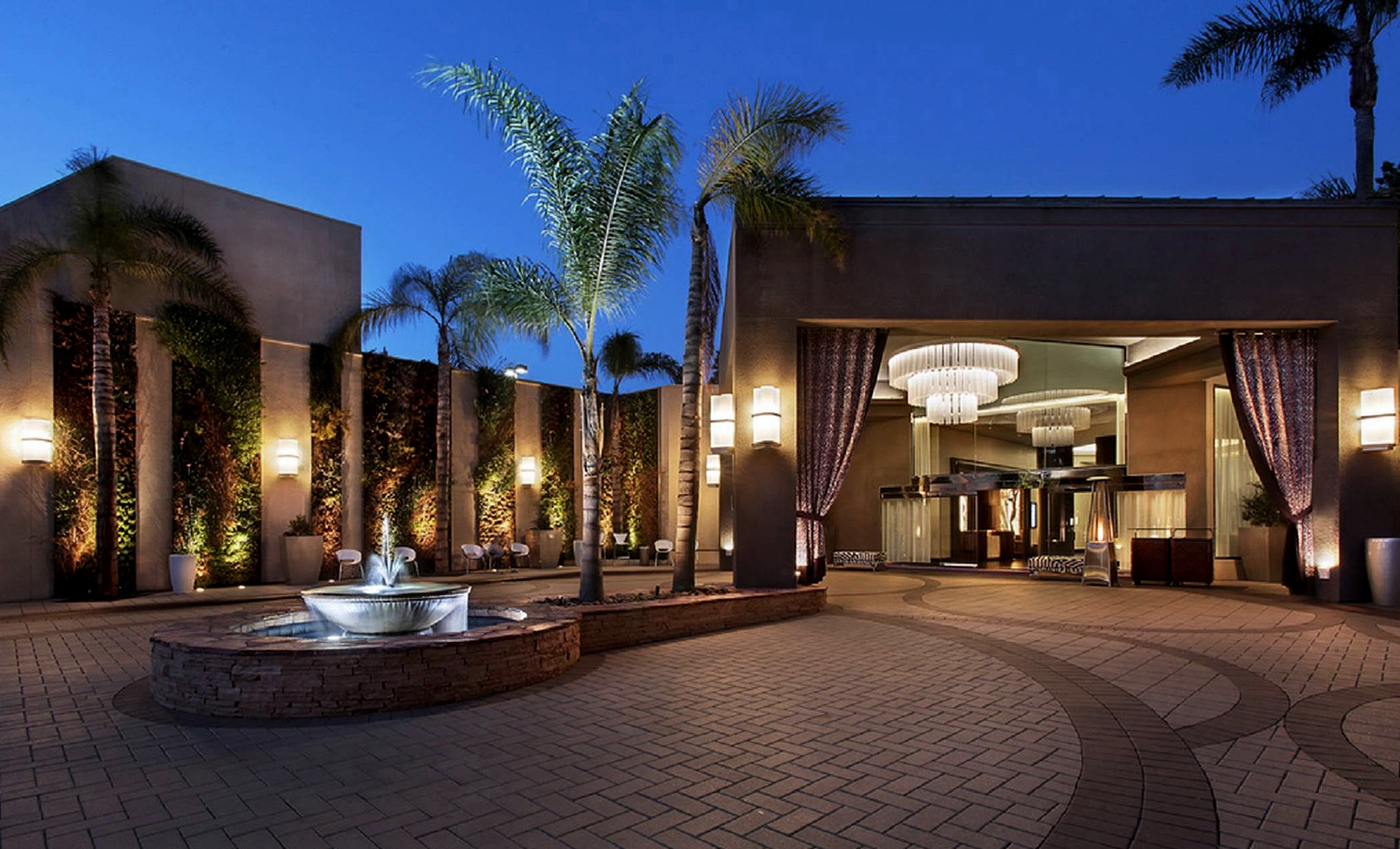 Avenue of the Arts Hotel