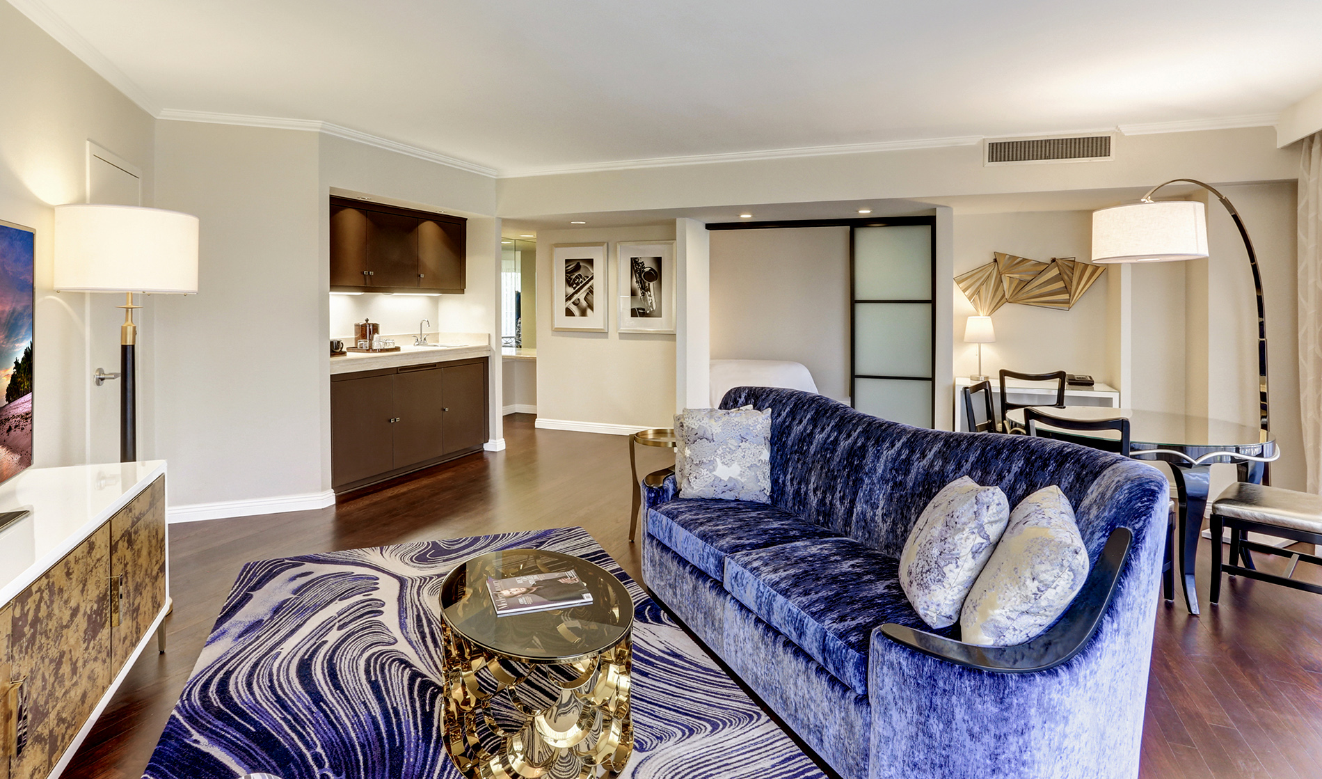 Executive Suite at Avenue of the Arts Hotel, Costa Mesa